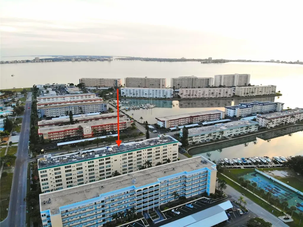 2960 S 59th Street Gulfport FL 33707