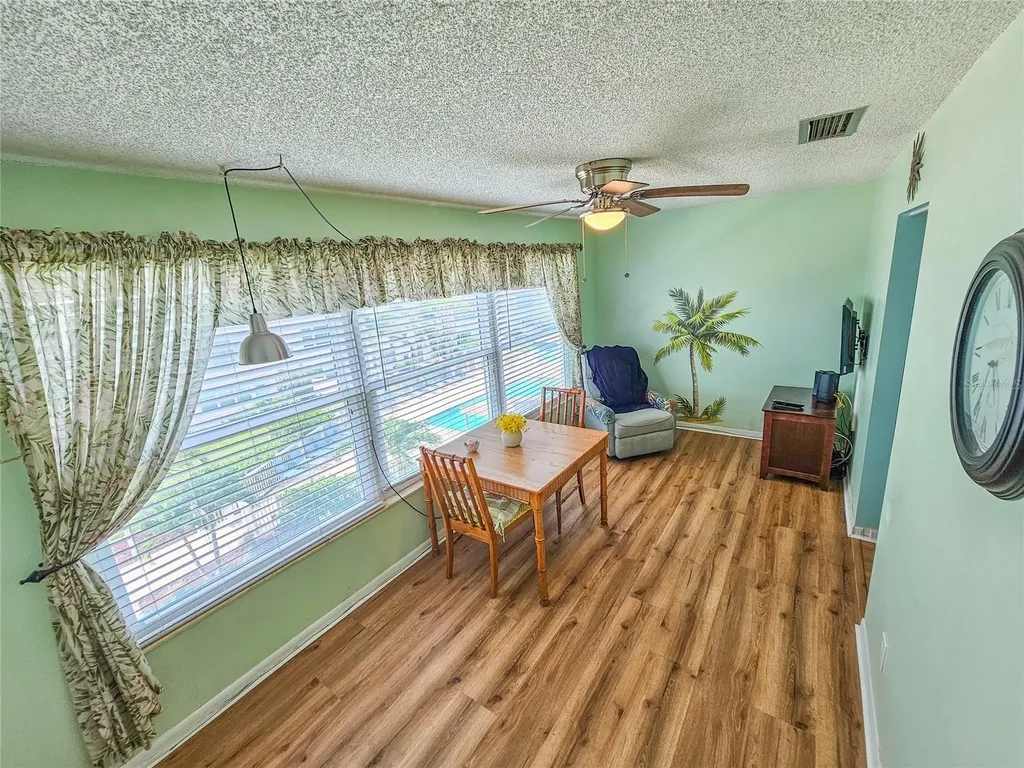 2960 S 59th Street Gulfport FL 33707