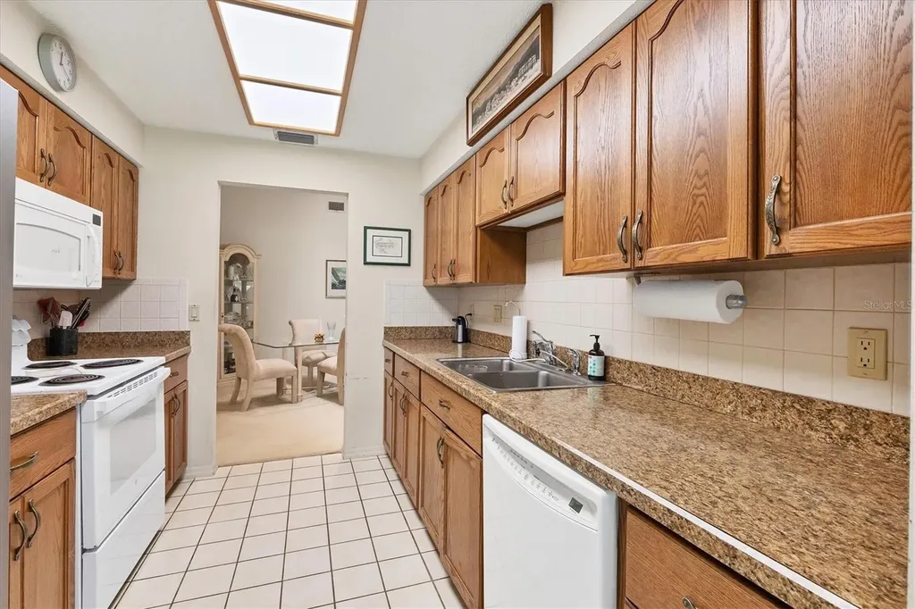 4001 Wilshire Circle E Sarasota FL 34238