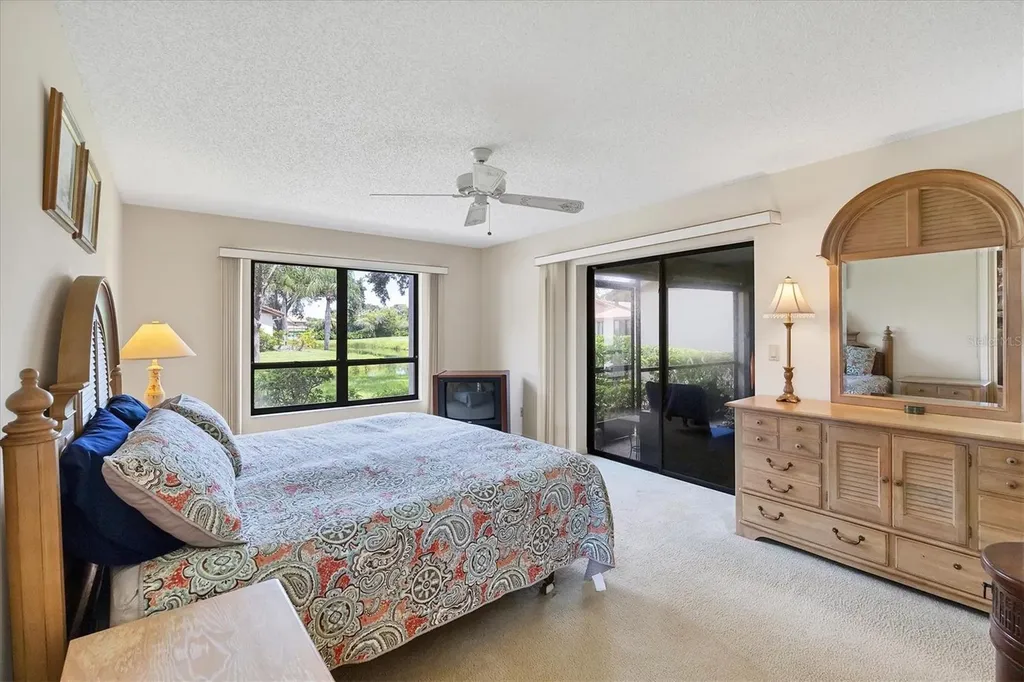 4001 Wilshire Circle E Sarasota FL 34238