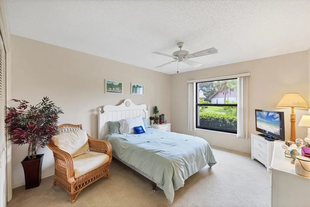 4001 Wilshire Circle E Sarasota FL 34238
