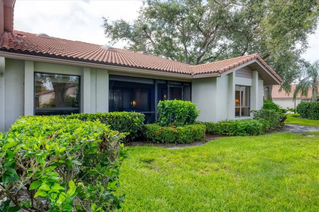 4001 Wilshire Circle E Sarasota FL 34238