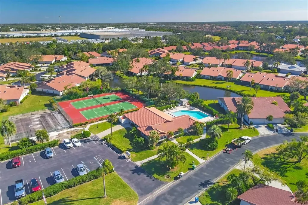4001 Wilshire Circle E Sarasota FL 34238