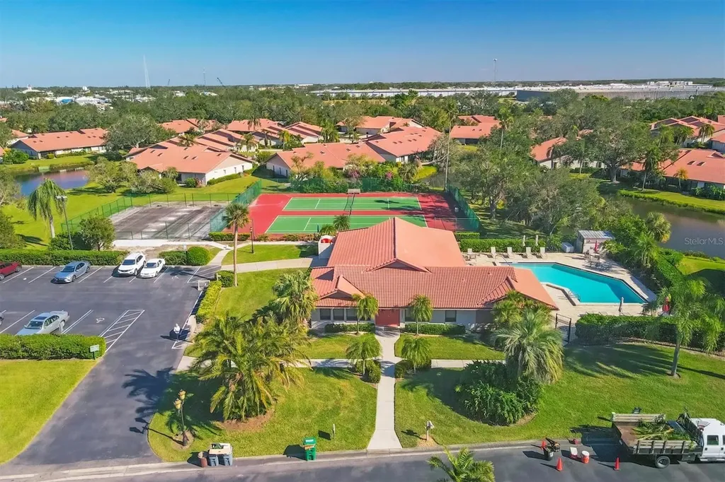 4001 Wilshire Circle E Sarasota FL 34238