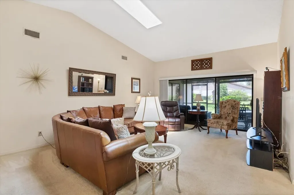 4001 Wilshire Circle E Sarasota FL 34238