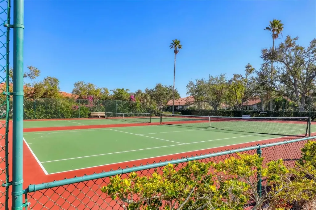 4001 Wilshire Circle E Sarasota FL 34238