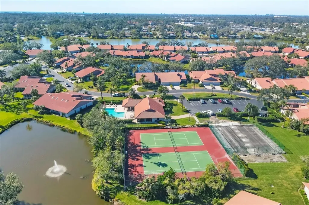 4001 Wilshire Circle E Sarasota FL 34238