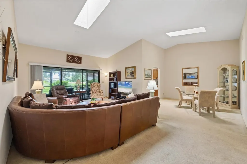 4001 Wilshire Circle E Sarasota FL 34238