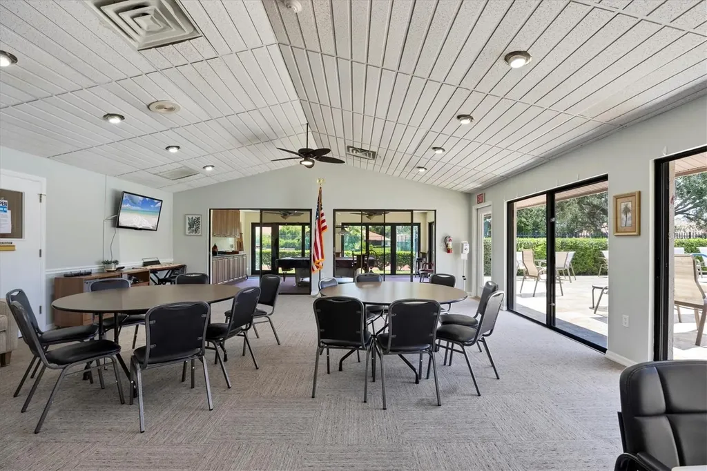 4001 Wilshire Circle E Sarasota FL 34238