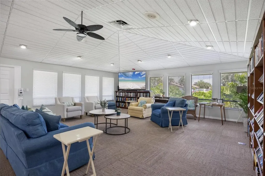 4001 Wilshire Circle E Sarasota FL 34238