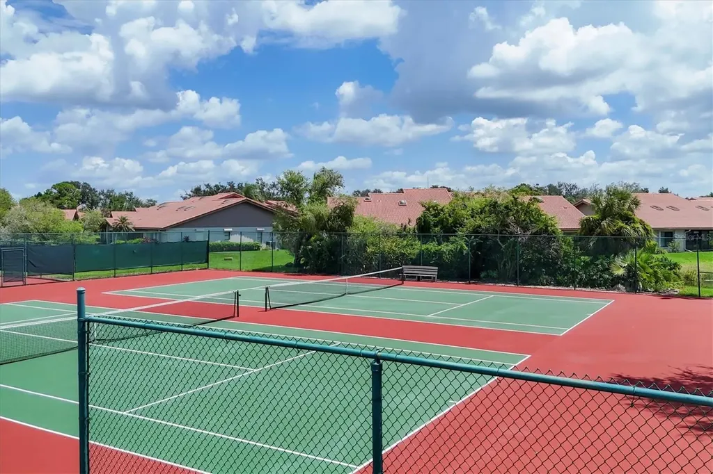 4001 Wilshire Circle E Sarasota FL 34238
