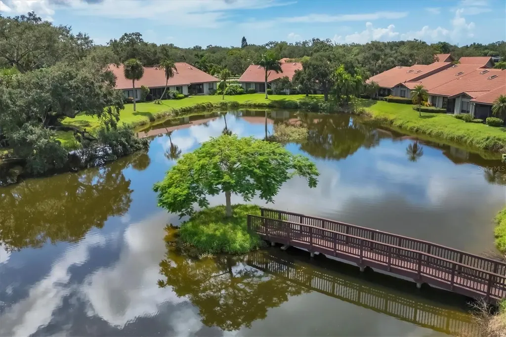 4001 Wilshire Circle E Sarasota FL 34238
