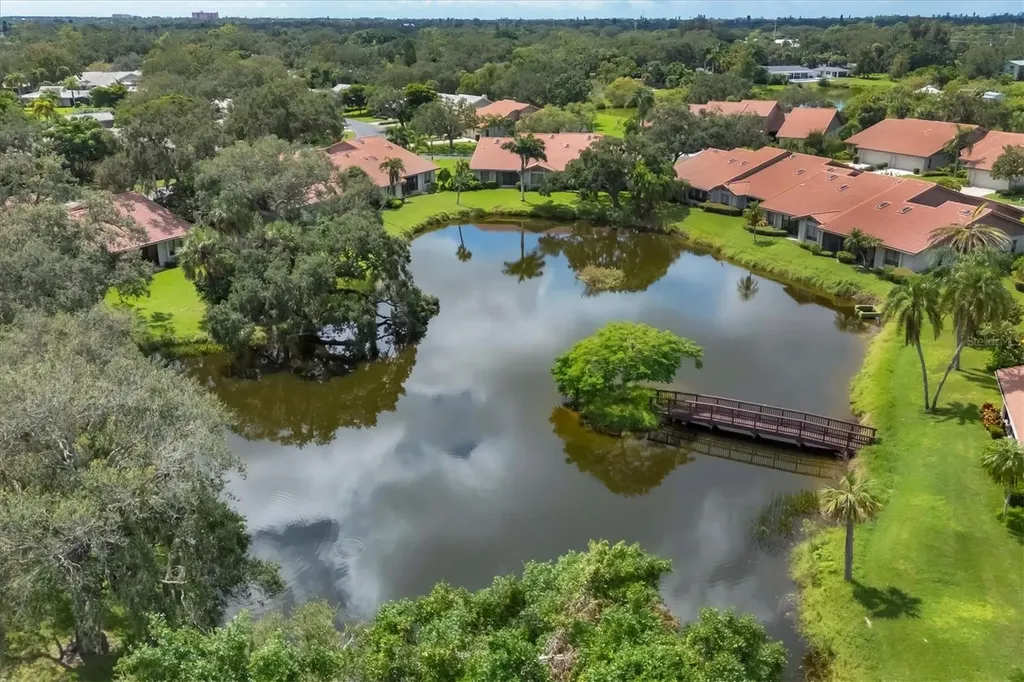 4001 Wilshire Circle E Sarasota FL 34238