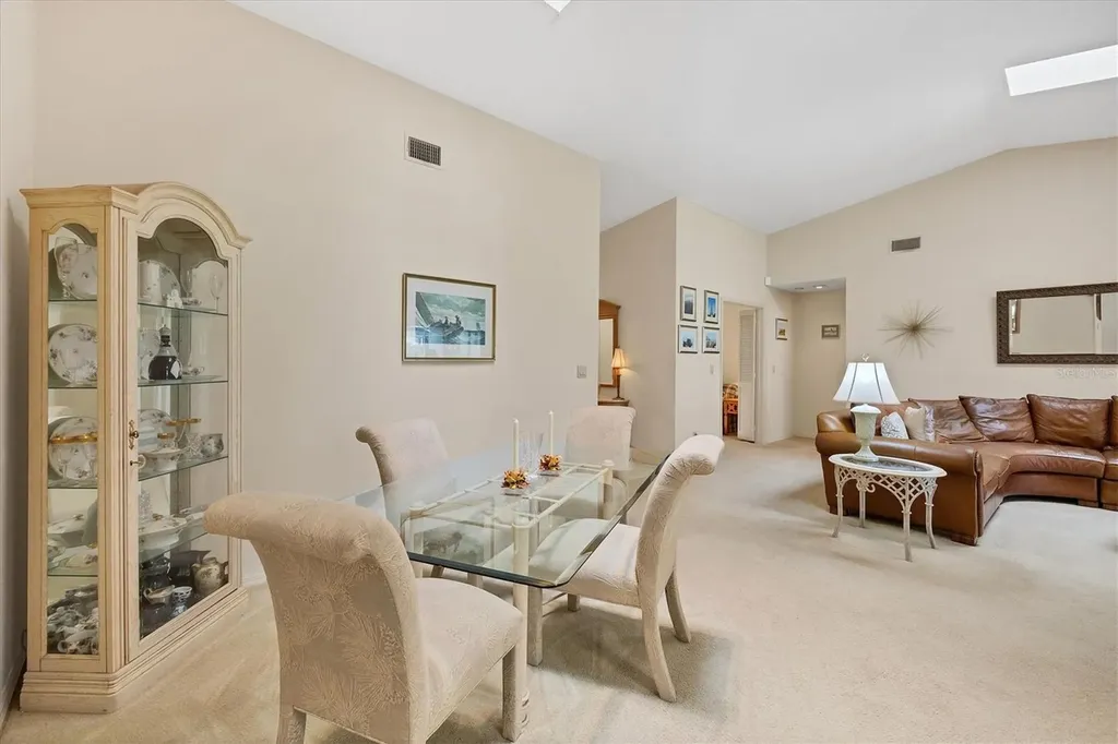 4001 Wilshire Circle E Sarasota FL 34238