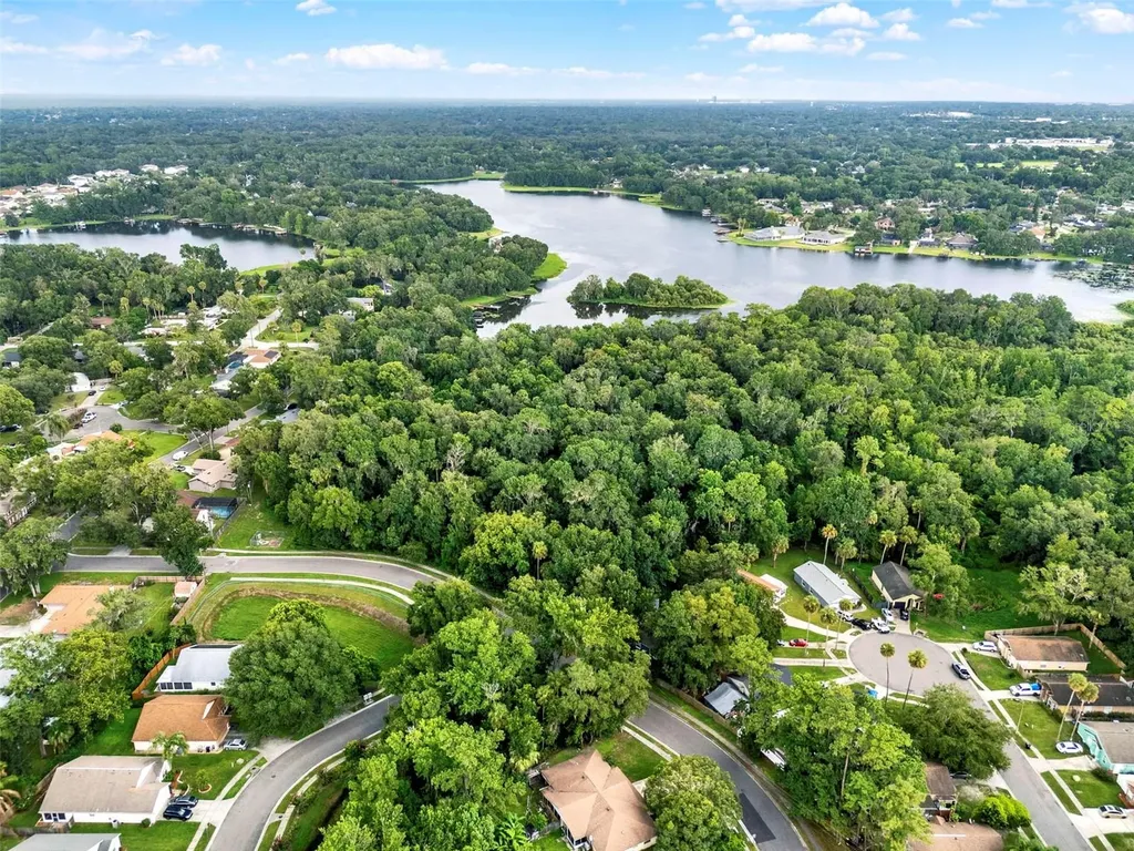 390 Lake Mccoy Drive Apopka FL 32712