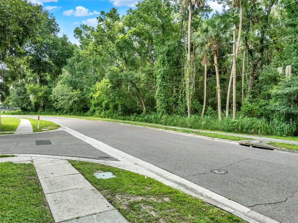 390 Lake Mccoy Drive Apopka FL 32712