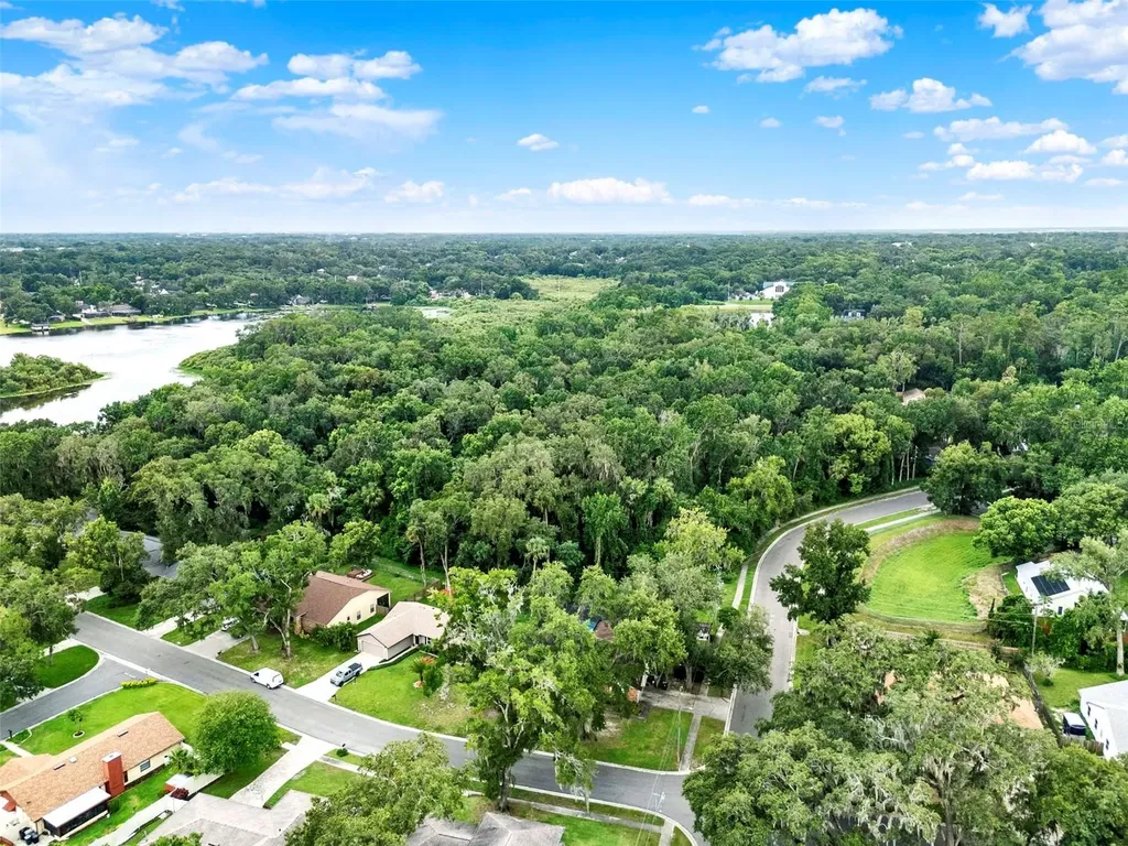 390 Lake Mccoy Drive Apopka FL 32712