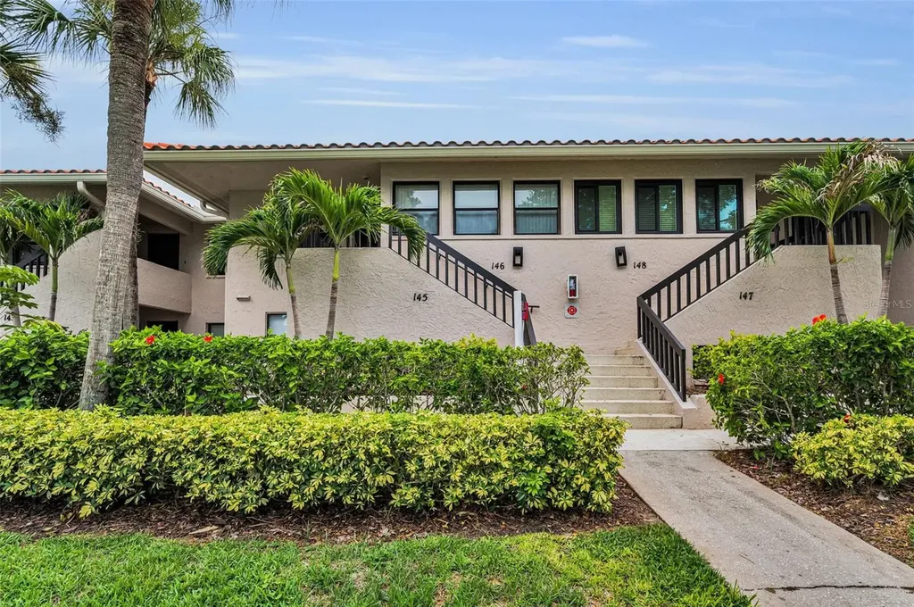 1813 Mariner Drive Tarpon Springs FL 34689