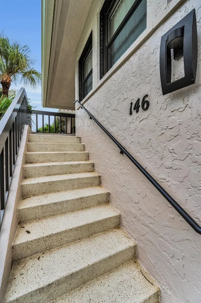1813 Mariner Drive Tarpon Springs FL 34689