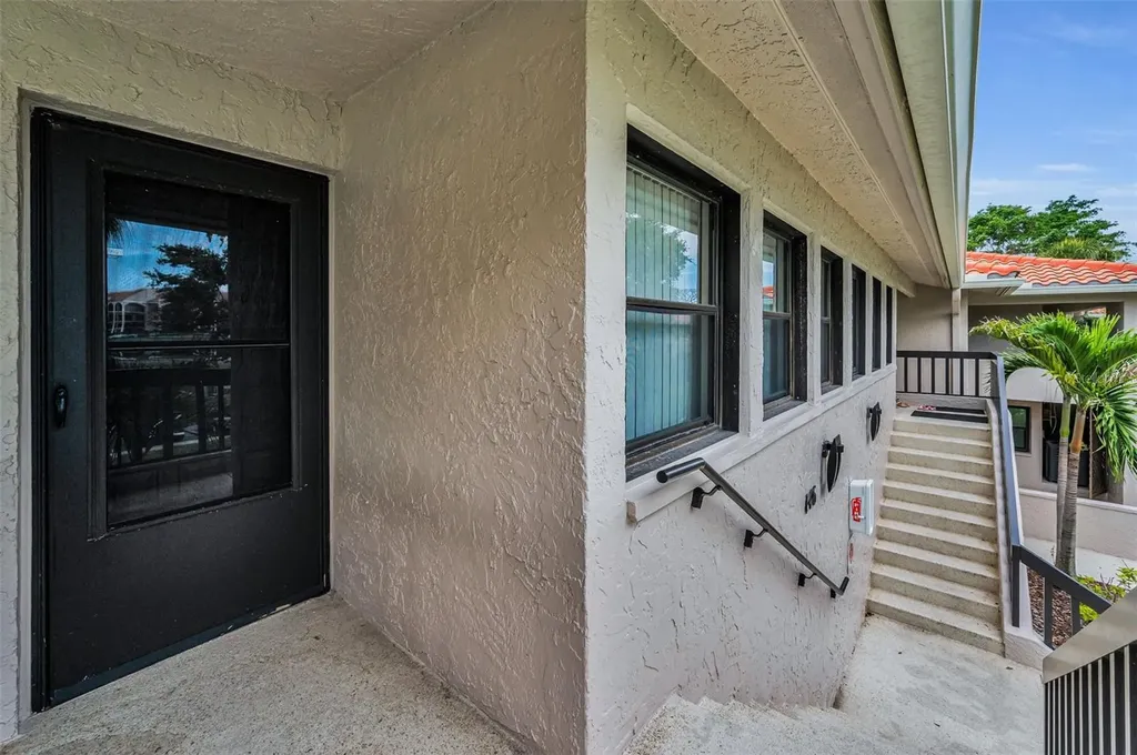 1813 Mariner Drive Tarpon Springs FL 34689