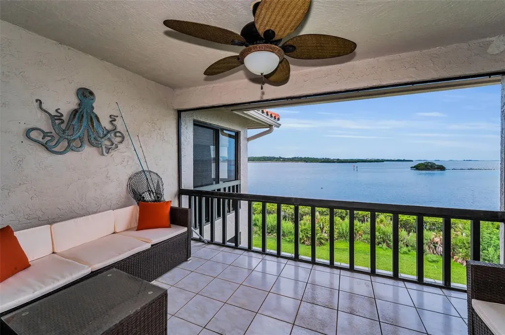1813 Mariner Drive Tarpon Springs FL 34689