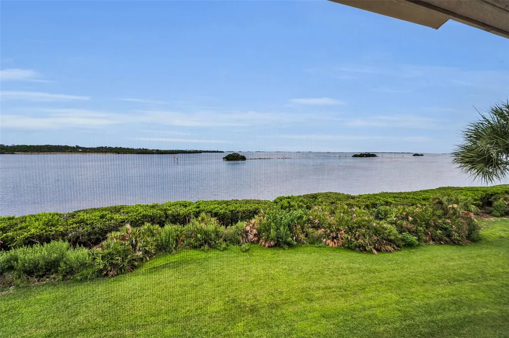 1813 Mariner Drive Tarpon Springs FL 34689