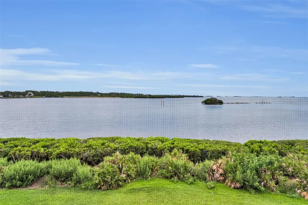 1813 Mariner Drive Tarpon Springs FL 34689