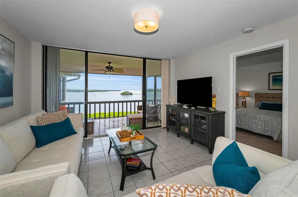1813 Mariner Drive Tarpon Springs FL 34689