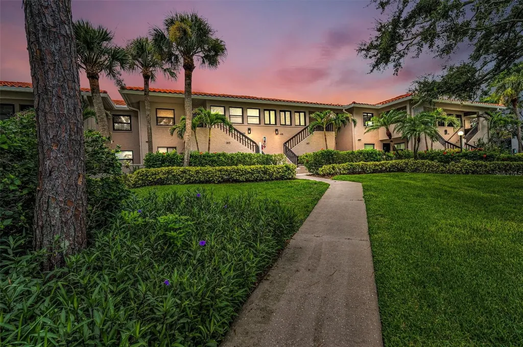 1813 Mariner Drive Tarpon Springs FL 34689