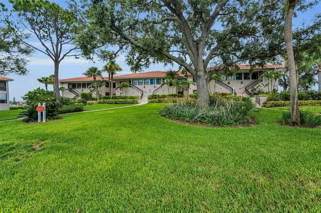 1813 Mariner Drive Tarpon Springs FL 34689