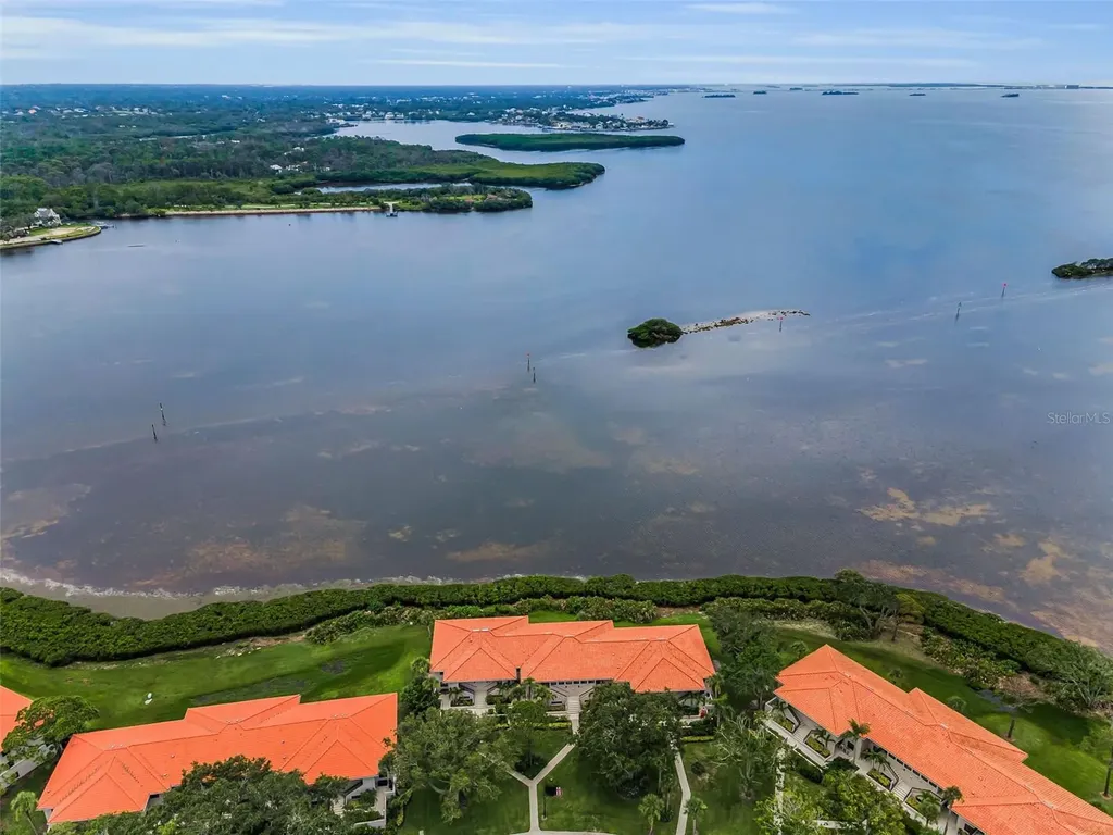 1813 Mariner Drive Tarpon Springs FL 34689