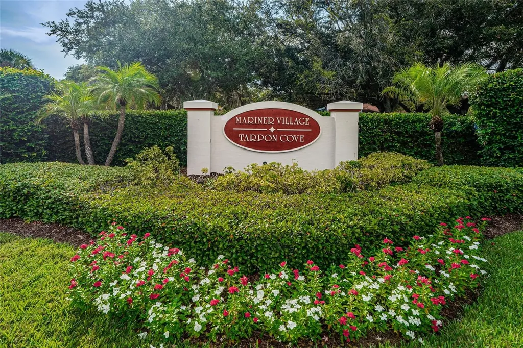 1813 Mariner Drive Tarpon Springs FL 34689