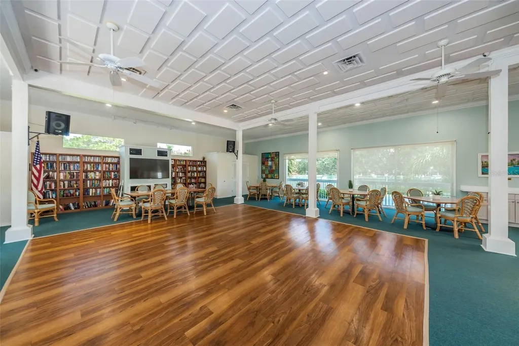1813 Mariner Drive Tarpon Springs FL 34689