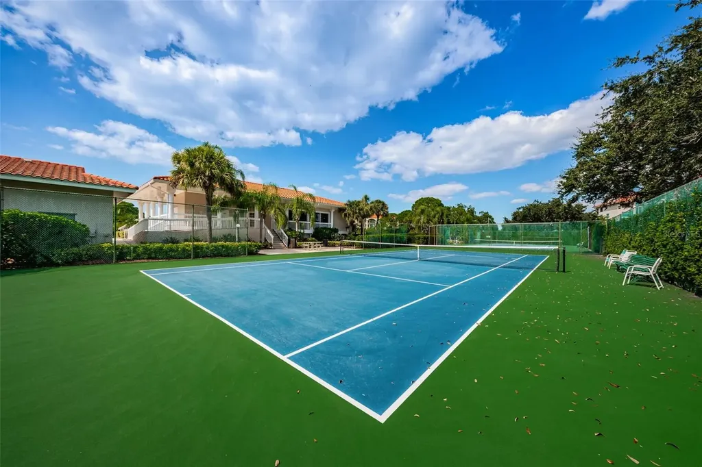 1813 Mariner Drive Tarpon Springs FL 34689