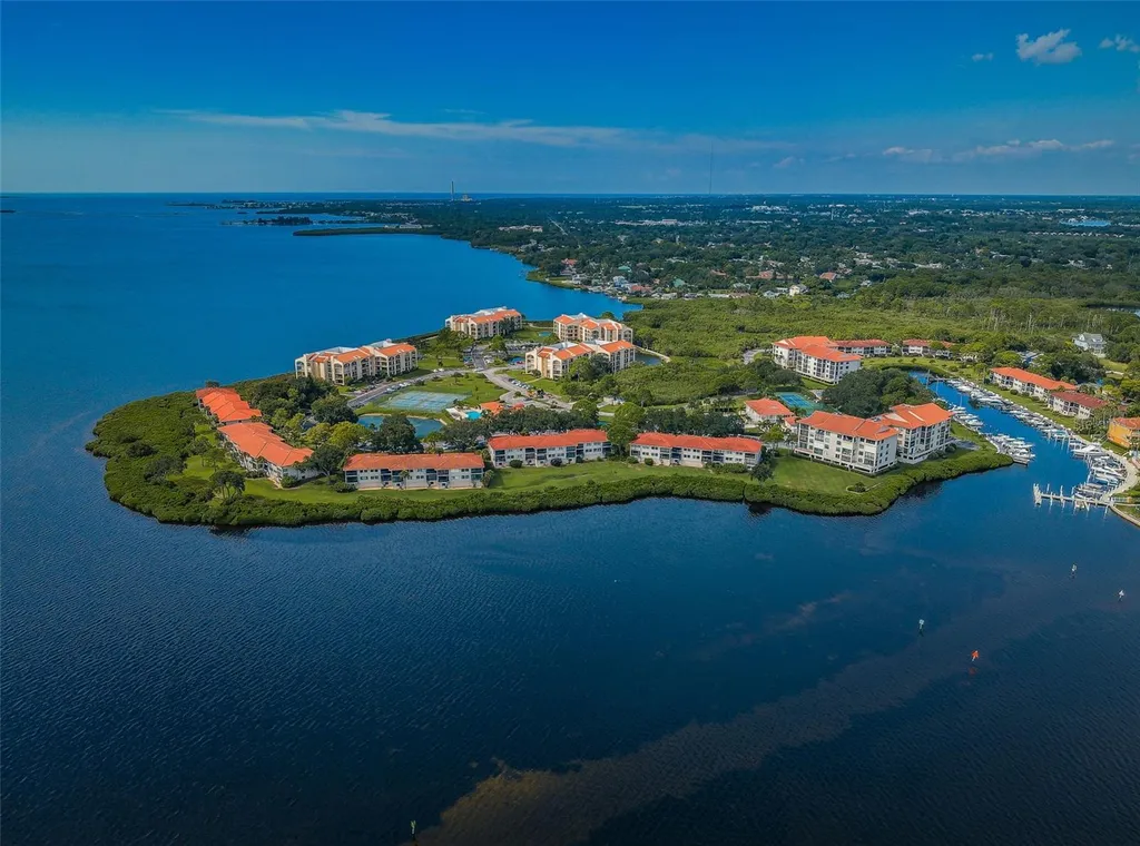 1813 Mariner Drive Tarpon Springs FL 34689