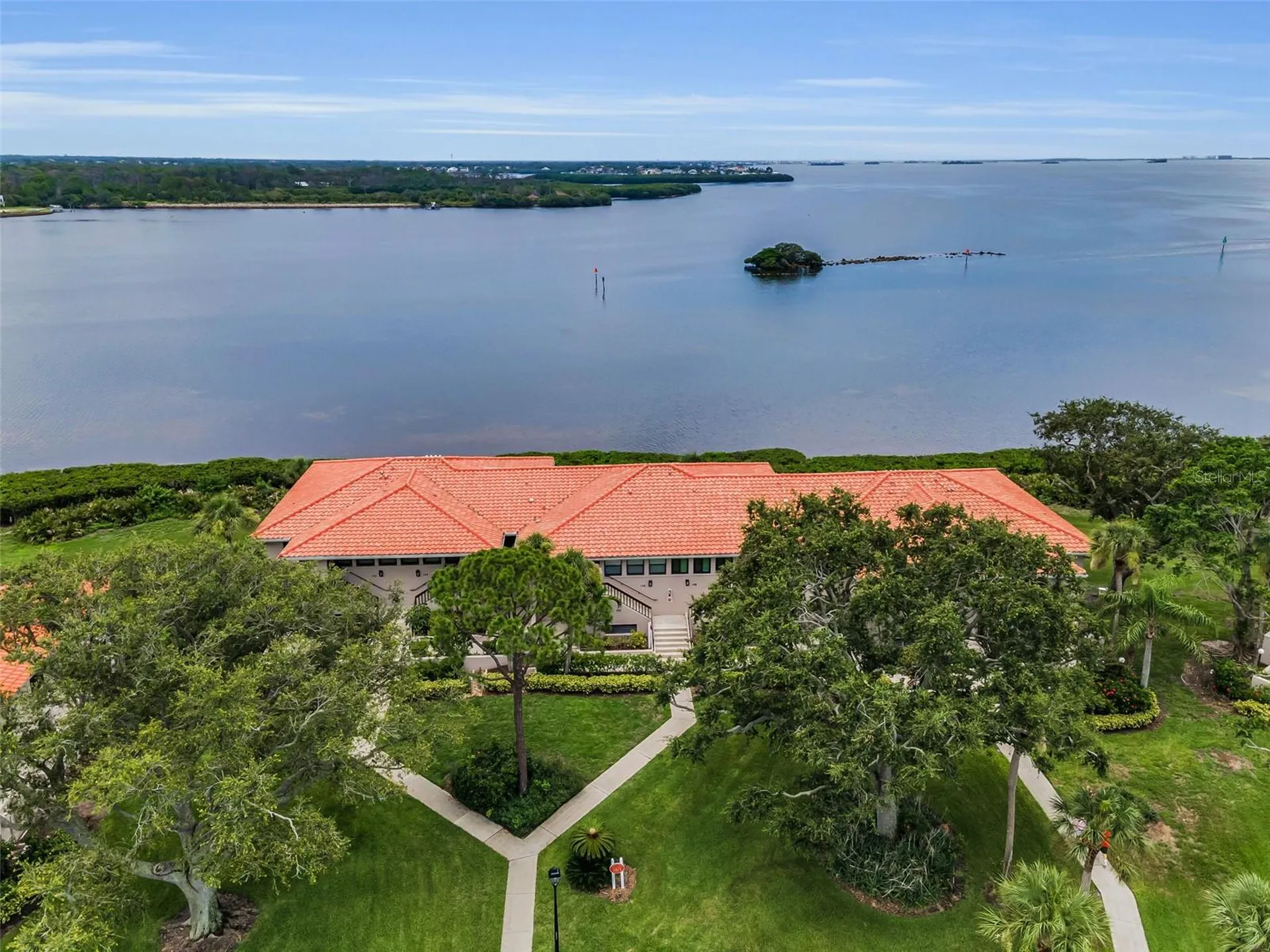 1813 Mariner Drive Tarpon Springs FL 34689
