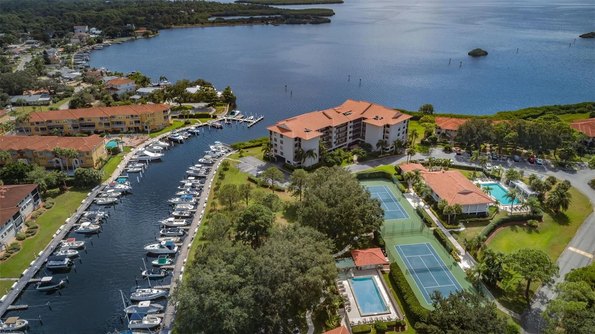 1813 Mariner Drive Tarpon Springs FL 34689