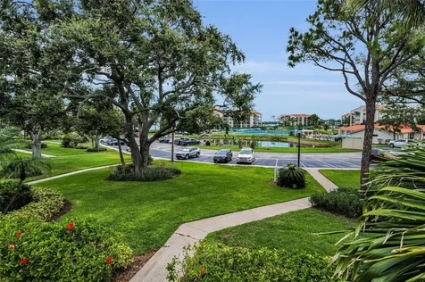1813 Mariner Drive Tarpon Springs FL 34689