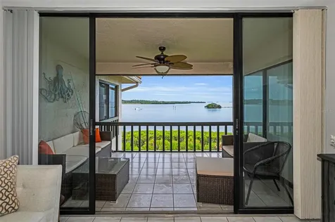 1813 Mariner Drive Tarpon Springs FL 34689