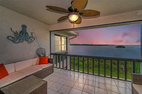 1813 Mariner Drive Tarpon Springs FL 34689