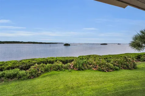 1813 Mariner Drive Tarpon Springs FL 34689