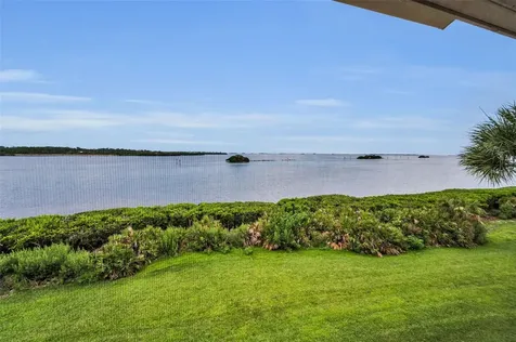 1813 Mariner Drive Tarpon Springs FL 34689