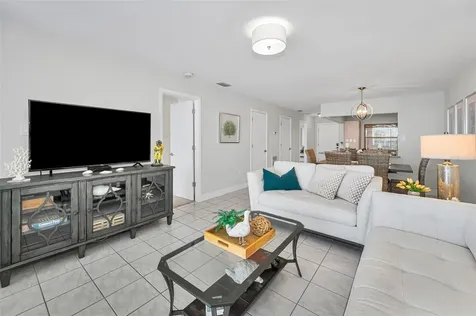 1813 Mariner Drive Tarpon Springs FL 34689