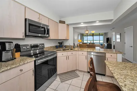 1813 Mariner Drive Tarpon Springs FL 34689
