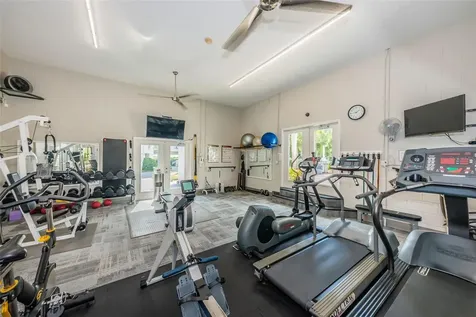 1813 Mariner Drive Tarpon Springs FL 34689