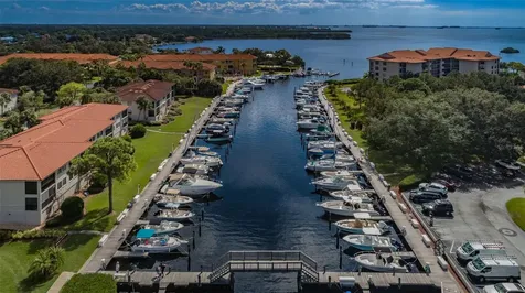 1813 Mariner Drive Tarpon Springs FL 34689