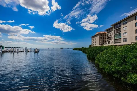 1813 Mariner Drive Tarpon Springs FL 34689