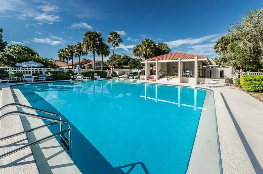 699 Malta Court NE St Petersburg FL 33703