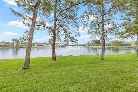 699 Malta Court NE St Petersburg FL 33703