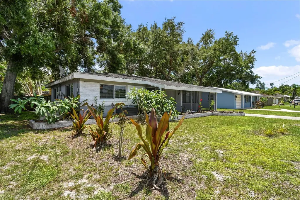 4484 Brooksdale Drive Sarasota FL 34232